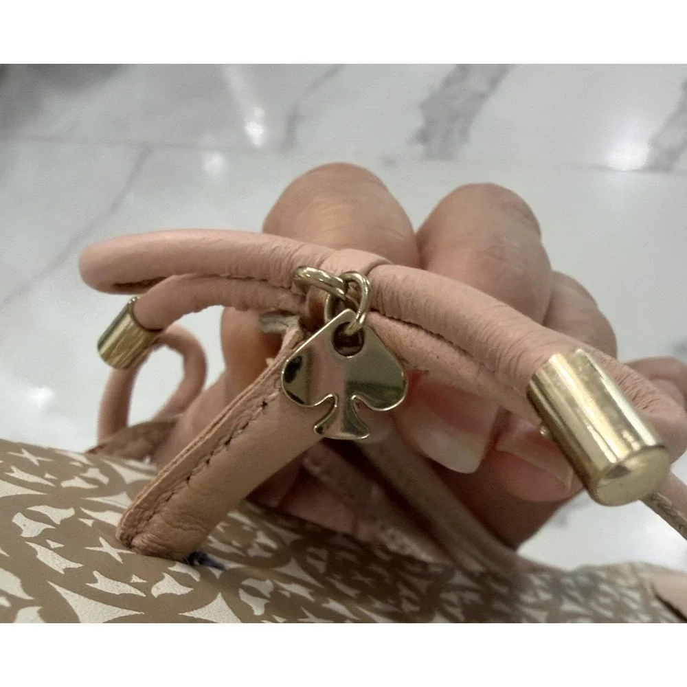 Kate Spade Sandals Shoes Womens‎ Size 7 Beige Pink Bow Thong Logo Print Flat